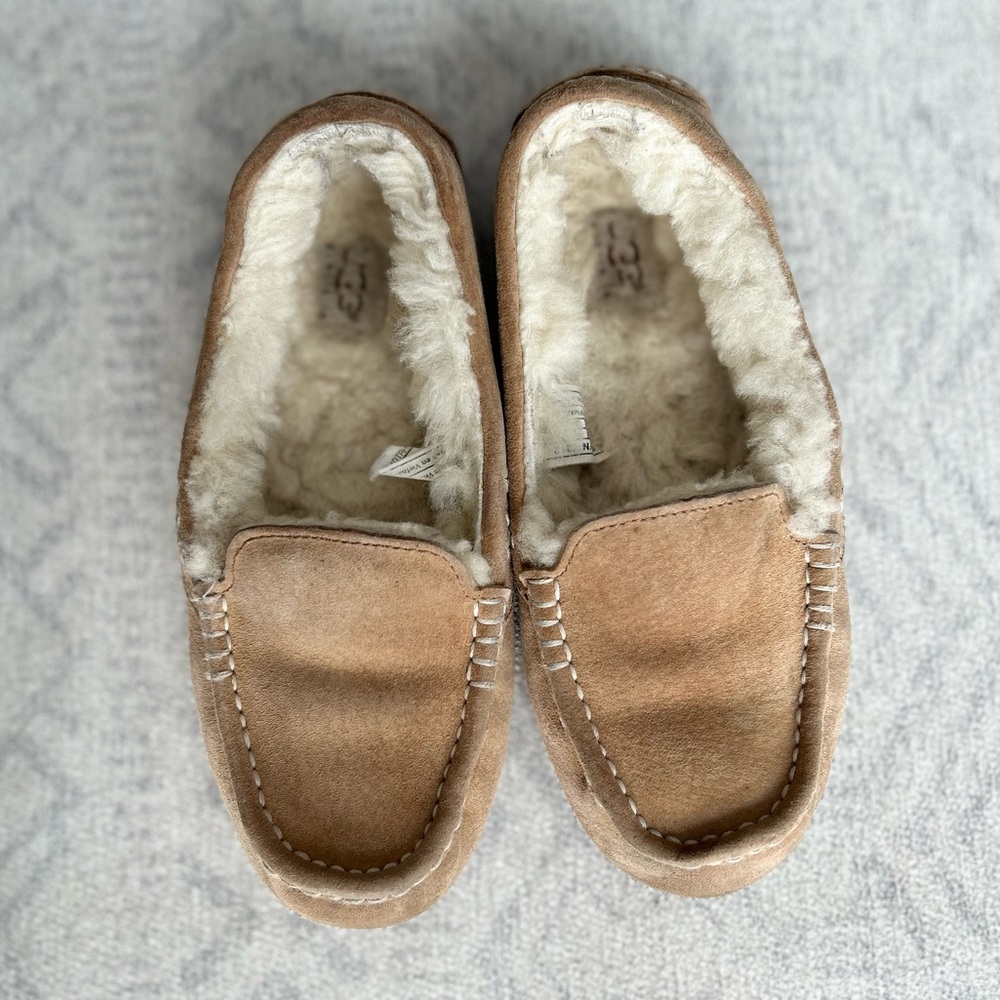Ugg Ansley water resistant suede slipper